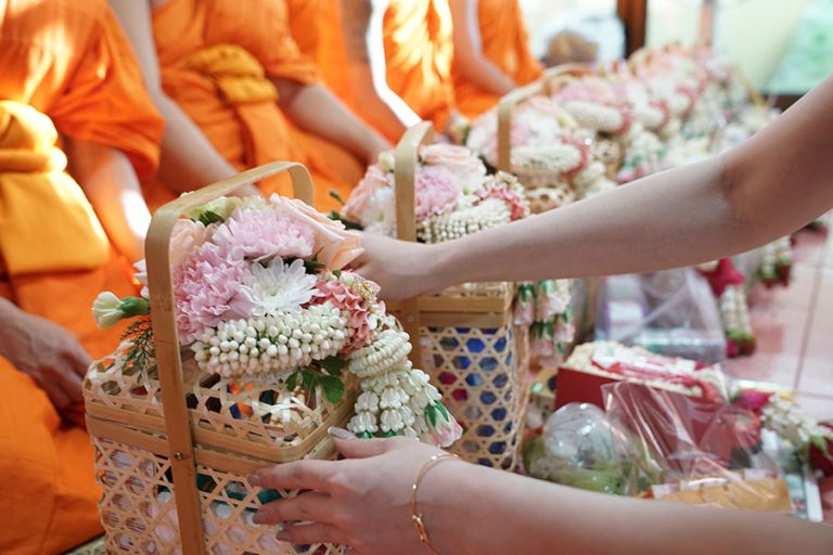 ทำบุญบ้าน